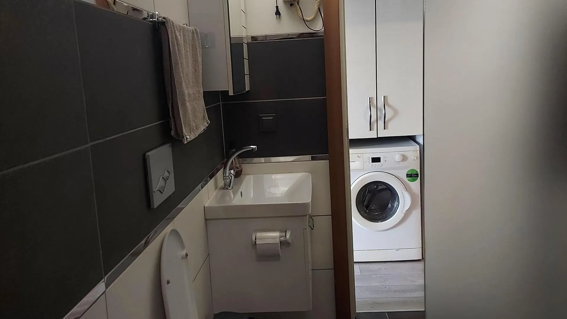 Merkezi Ferah Aile Dairesi Antalya Apartament